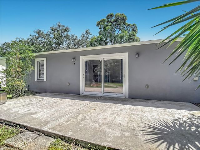 4113 HOLLOW HILL DR, Tampa, FL 33624