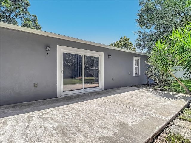 4113 HOLLOW HILL DR, Tampa, FL 33624