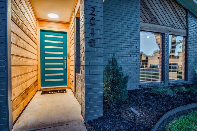 2010 Heatherbrook Drive, Grapevine, TX 76051