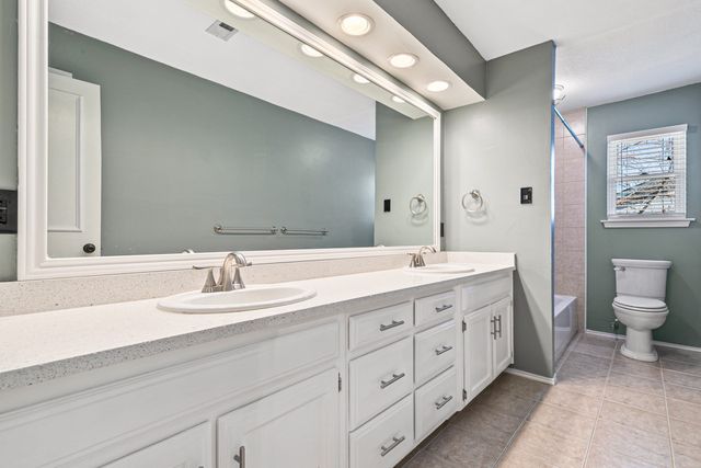 2010 Heatherbrook Drive, Grapevine, TX 76051