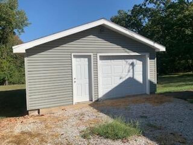 1032 West Windy Ridge Lane, Springfield, MO 65803