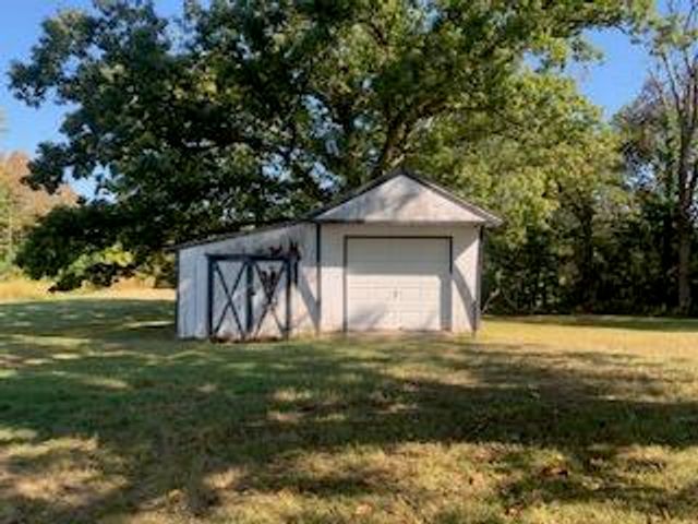1032 West Windy Ridge Lane, Springfield, MO 65803