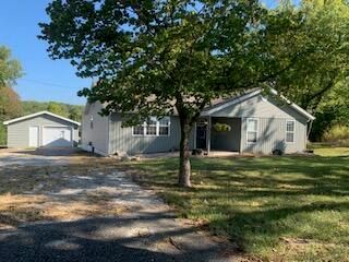 1032 West Windy Ridge Lane, Springfield, MO 65803
