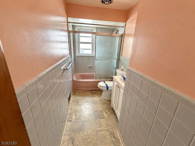 1406 Bower St, Linden City, NJ 07036