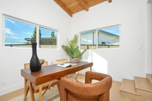 18438 Los Alimos St, Northridge, CA 91326