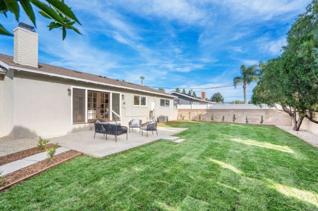 18438 Los Alimos St, Northridge, CA 91326