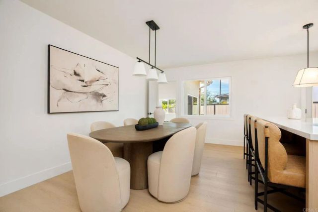 18438 Los Alimos St, Northridge, CA 91326