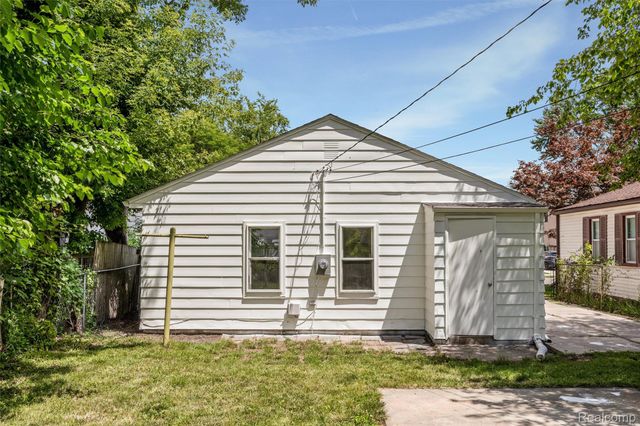 2147 E Almont Street, Ferndale, MI 48220