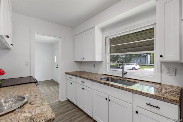 2147 E Almont Street, Ferndale, MI 48220