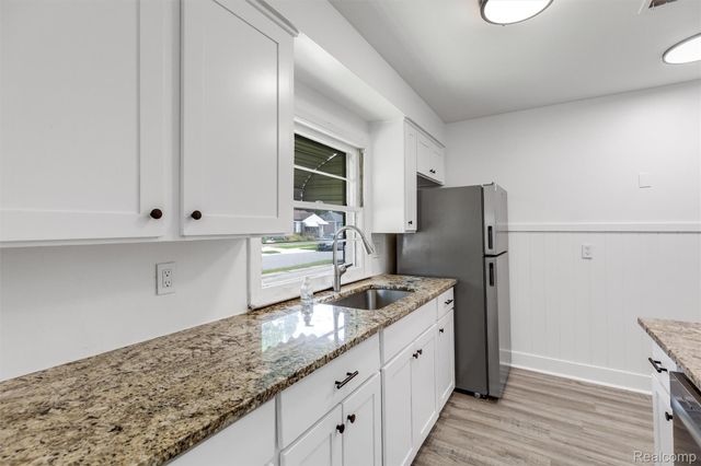 2147 E Almont Street, Ferndale, MI 48220