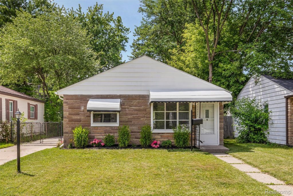 2147 E Almont Street, Ferndale, MI 48220