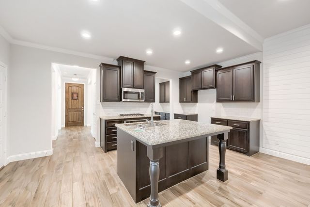 716 10th Street, Argyle, TX 76226