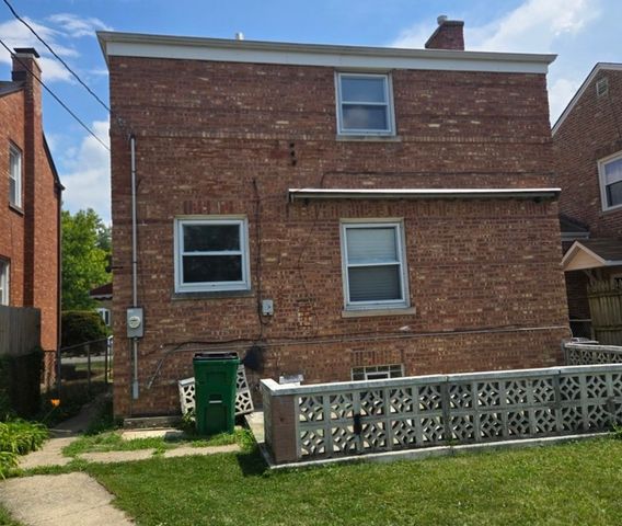 2106 S 22nd Avenue, Broadview, IL 60155