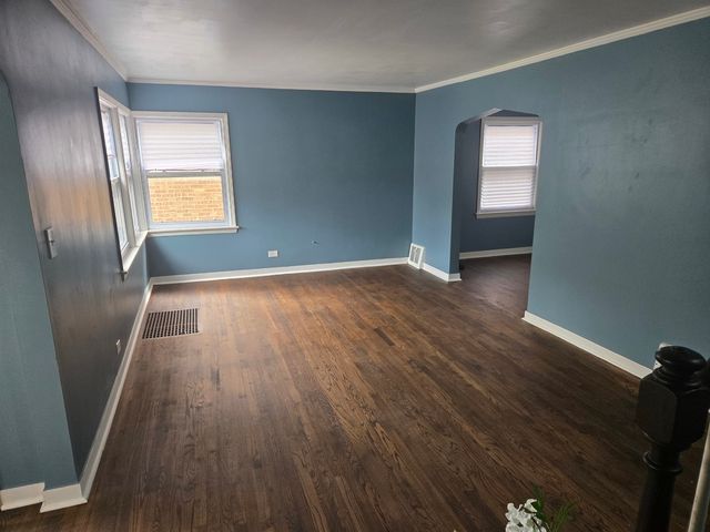 2106 S 22nd Avenue, Broadview, IL 60155