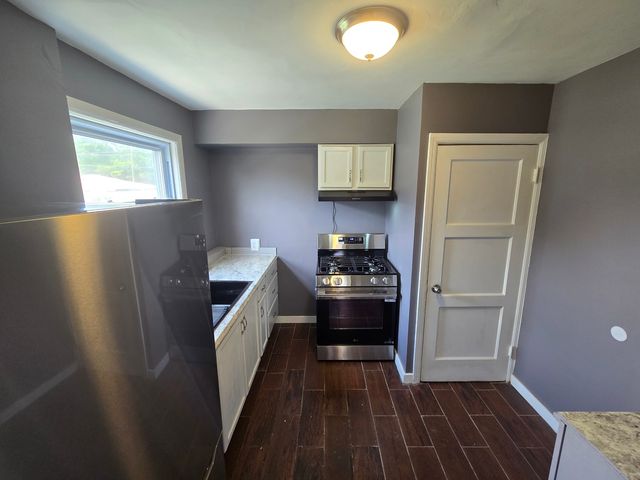 2106 S 22nd Avenue, Broadview, IL 60155