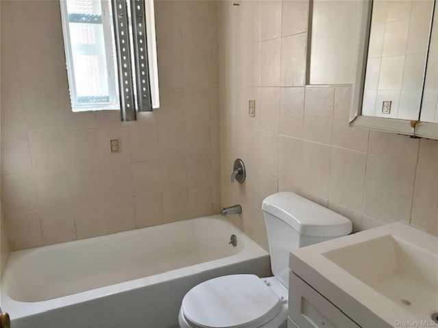 13624 220th Street, Springfield Gardens, NY 11413