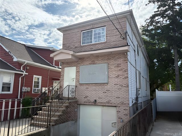 13624 220th Street, Springfield Gardens, NY 11413