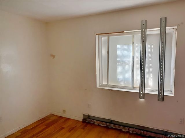 13624 220th Street, Springfield Gardens, NY 11413