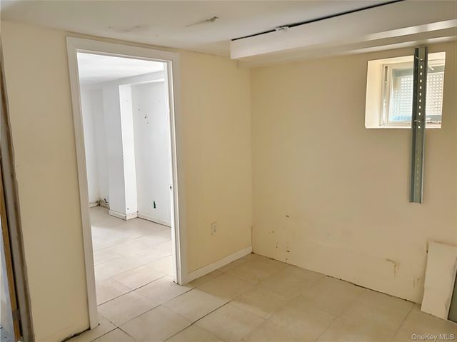13624 220th Street, Springfield Gardens, NY 11413