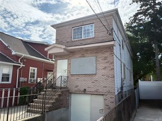 13624 220th Street, Springfield Gardens, NY 11413