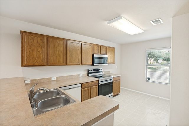 228 Great Plains Avenue, Dallas, TX 75241
