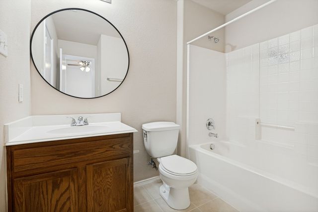 228 Great Plains Avenue, Dallas, TX 75241