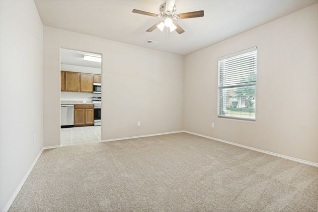 228 Great Plains Avenue, Dallas, TX 75241