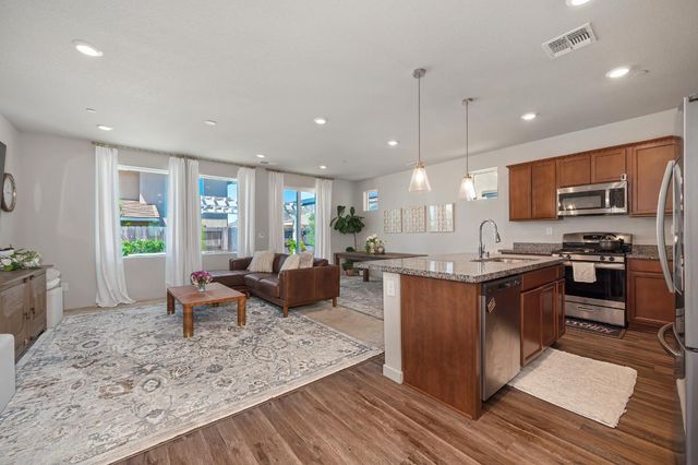 4236 Roanne Way, Rancho Cordova, CA 95742