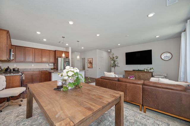 4236 Roanne Way, Rancho Cordova, CA 95742