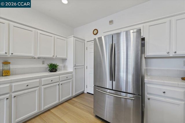 7323 Croy Ln, Dublin, CA 94568