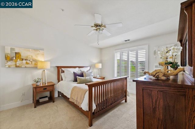 7323 Croy Ln, Dublin, CA 94568