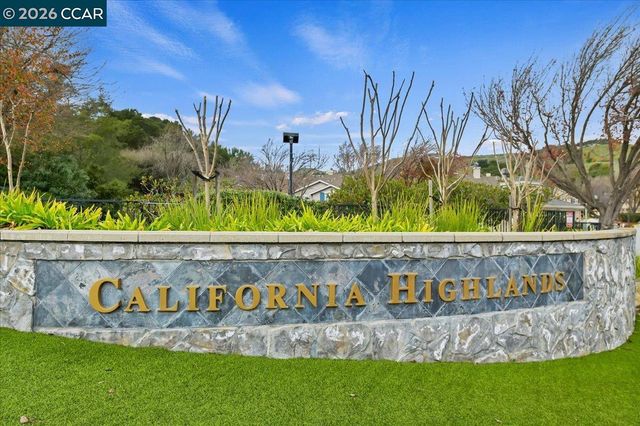 7323 Croy Ln, Dublin, CA 94568