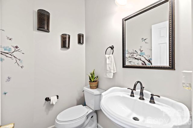 13702 Chambray Lane, Charlotte, NC 28278