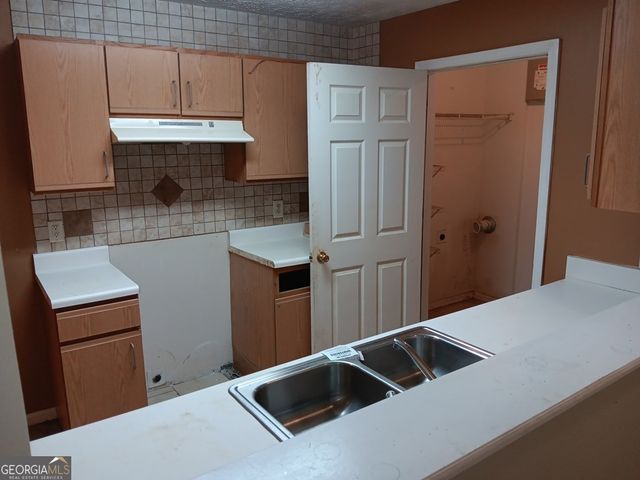 3229 Fairington Drive, Lithonia, GA 30038