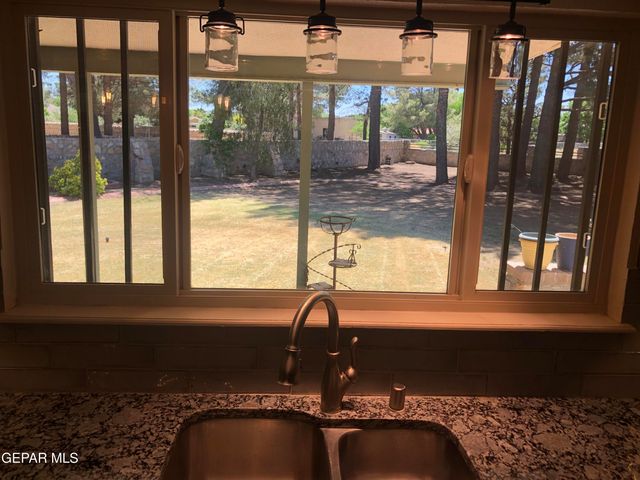 5410 NASTASE Place, El Paso, TX 79932