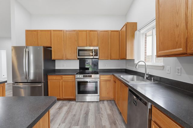 42122 Richmond Drive, Van Buren Twp, MI 48111