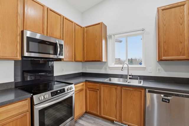 42122 Richmond Drive, Van Buren Twp, MI 48111