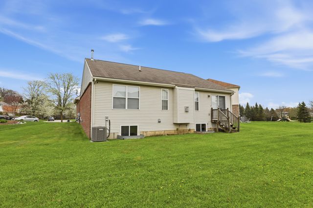 42122 Richmond Drive, Van Buren Twp, MI 48111