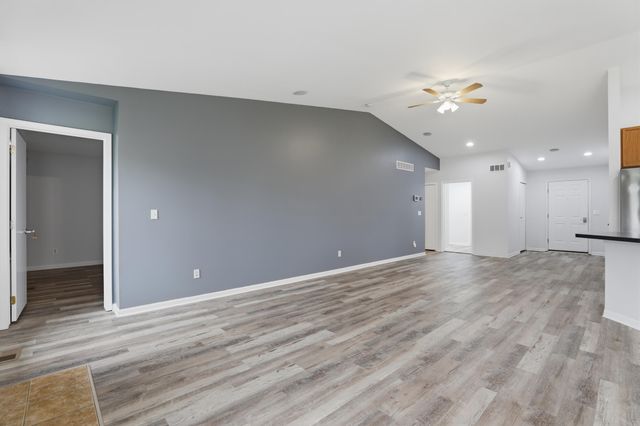42122 Richmond Drive, Van Buren Twp, MI 48111
