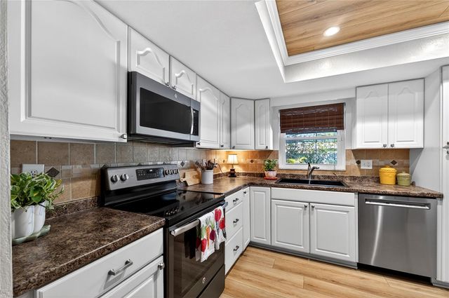 13961 86TH AVENUE, Seminole, FL 33776