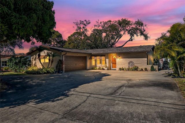 13961 86TH AVENUE, Seminole, FL 33776