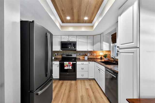 13961 86TH AVENUE, Seminole, FL 33776