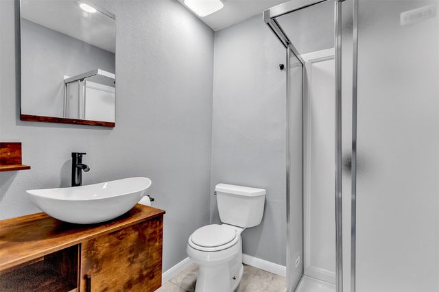 904 N Virginia Street, Terrell, TX 75160