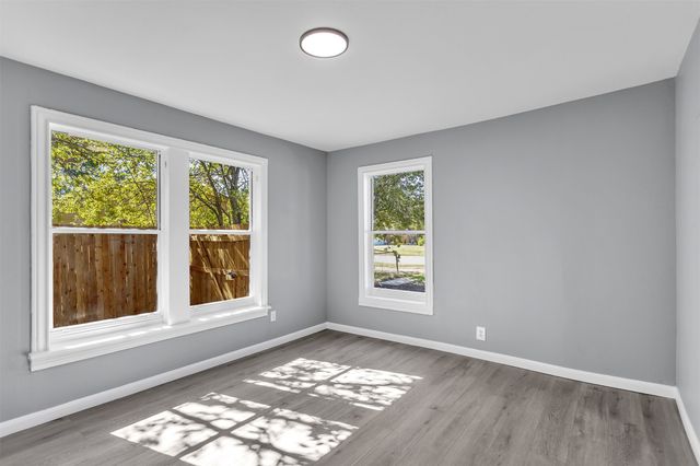 904 N Virginia Street, Terrell, TX 75160