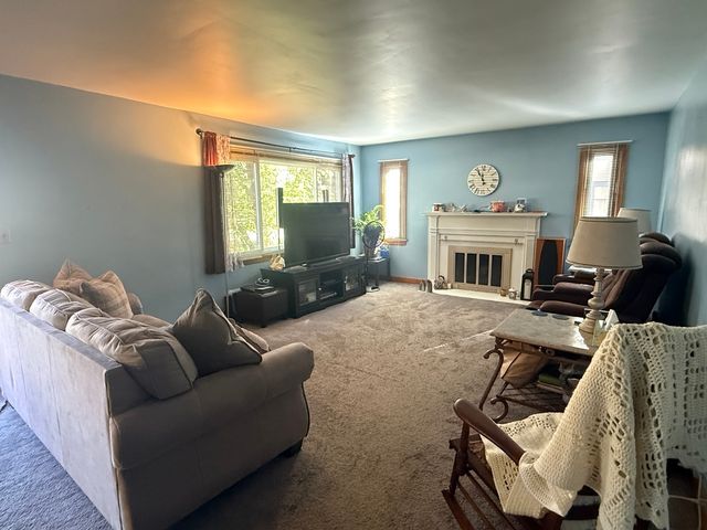 815 N Brinton Avenue, Dixon, IL 61021