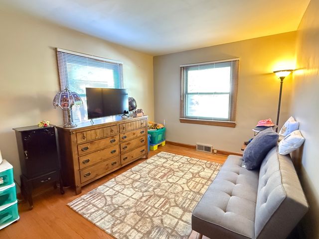 815 N Brinton Avenue, Dixon, IL 61021