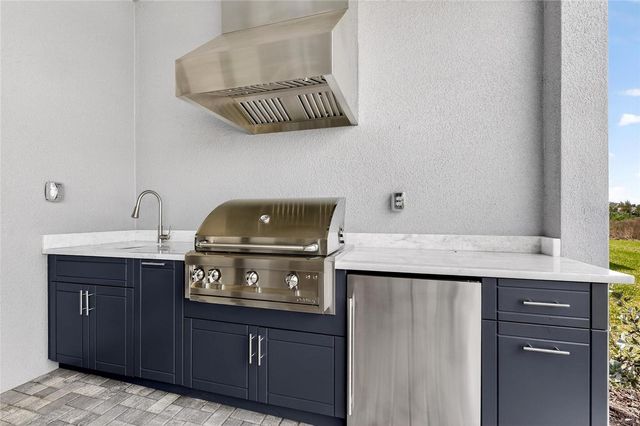 2508 WATERFRONT CIRCLE, Sarasota, FL 34240