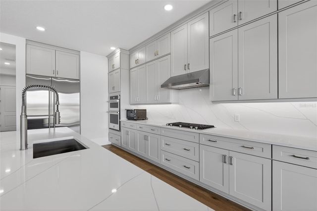 2508 WATERFRONT CIRCLE, Sarasota, FL 34240