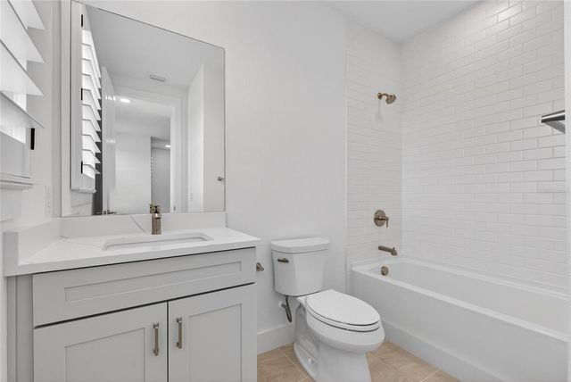 2508 WATERFRONT CIRCLE, Sarasota, FL 34240