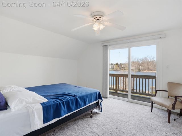 329 Lansing Drive, Waterford Charter Township, MI 48328